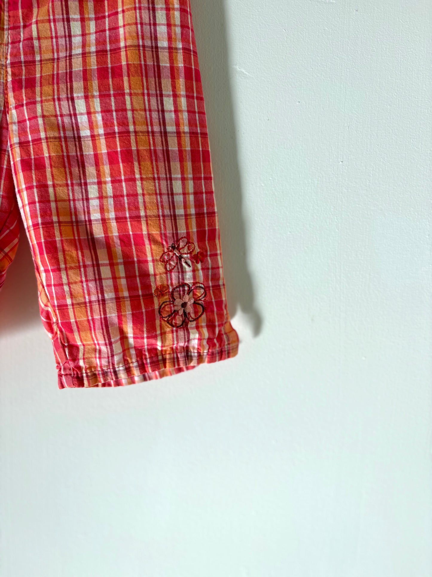 Vintage Oshkosh Flower Embroidered Capris Size 6-12 months