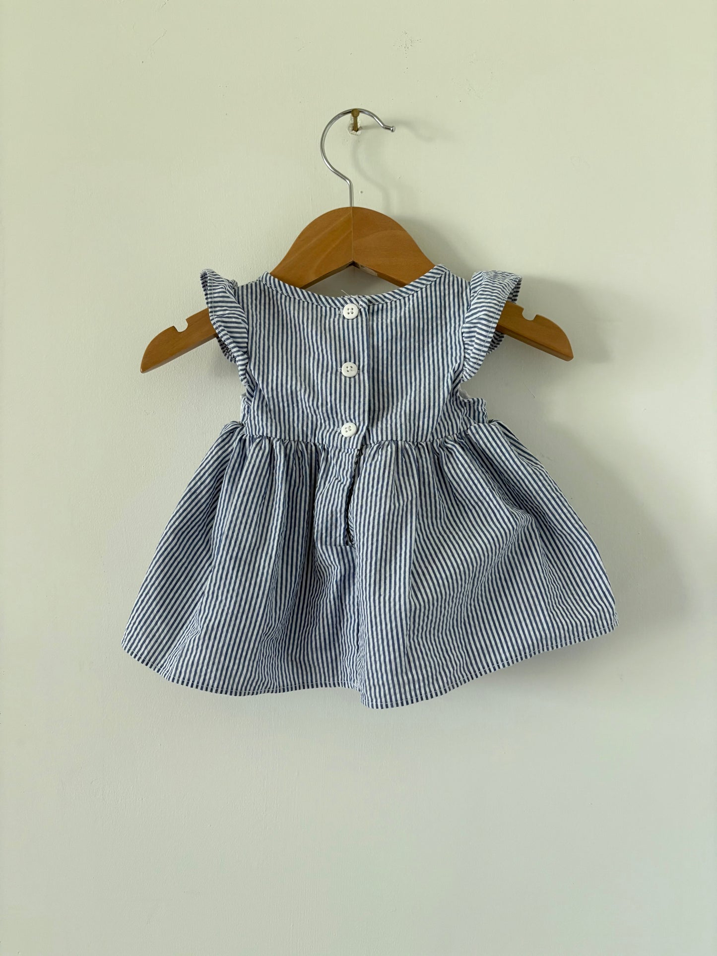 Good Lad Smocked Crab Seersucker Dress Size 3-6 months