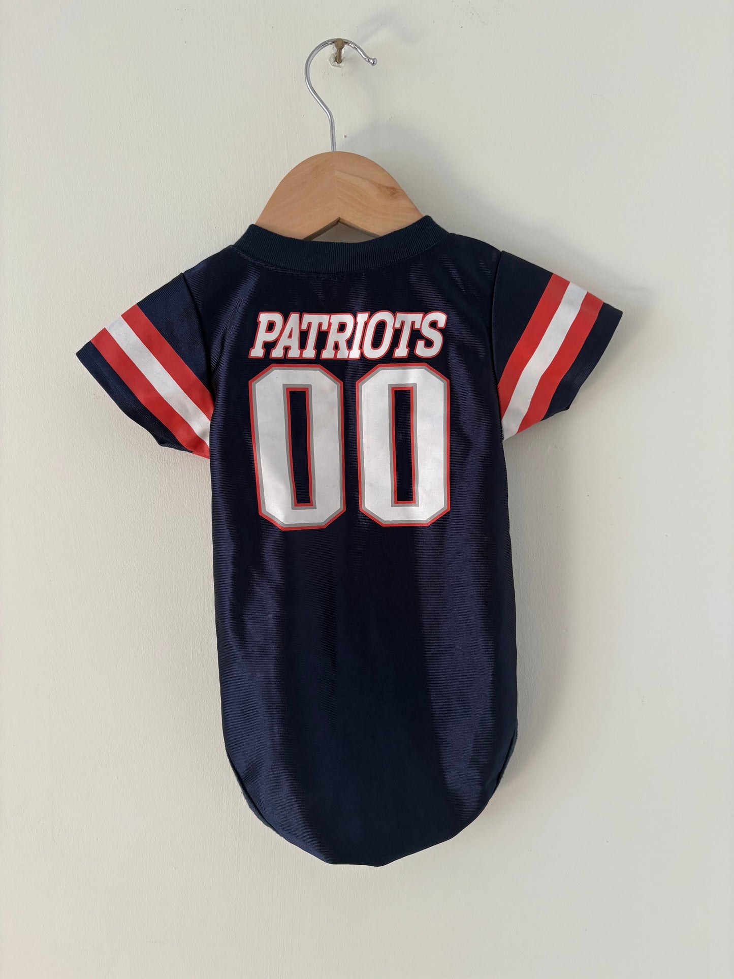NFL NE Patriots Onesie Size 6-12 months
