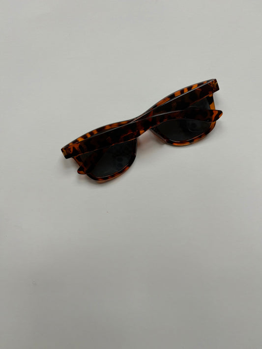 Tortoise Shell Sunnies