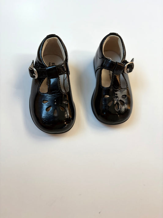 Stride Rite Patent Leather Mary Janes Size 3.5W