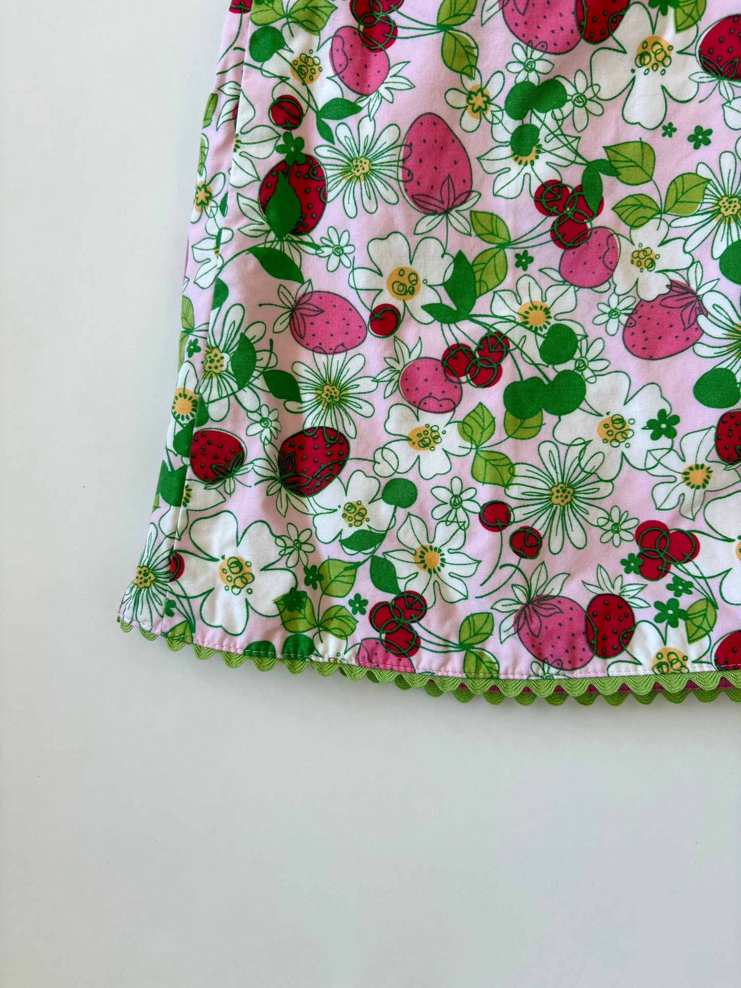 Vintage Hartstrings Strawberry Ric Rac Wrap Skirt Size 6